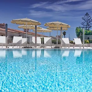 Adonis Playa del Inglés